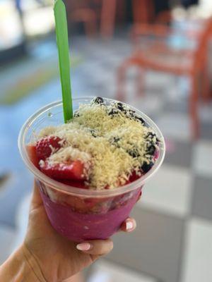 Tropical Pitaya Bowl (full)