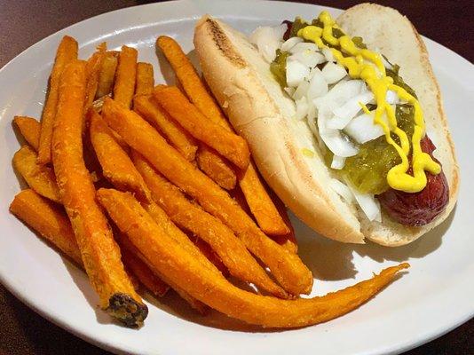 ¼ LB Beef Hot Dog with sweet potato fries