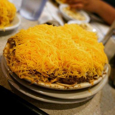 5 Way Large - Spaghetti, Chili, Cheese, Onions and Beans.  Look how stringy that cheese is!