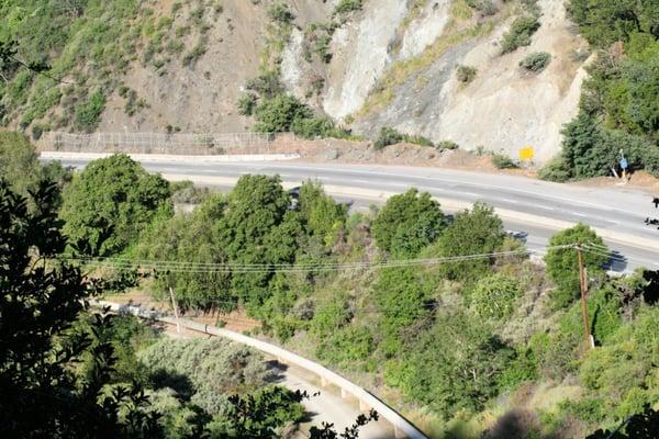 Los Gatos Creek v Trail below and Hwy 17 above