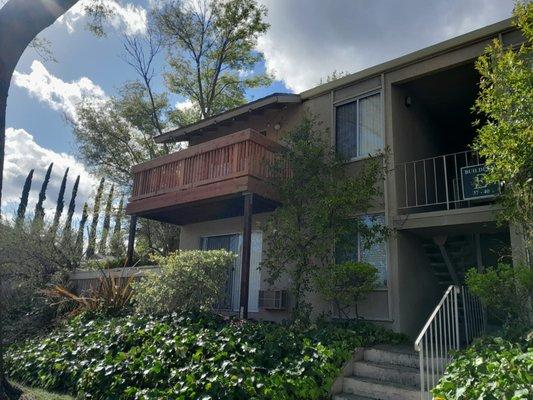 Commercial deck construction  redwood. Pleasant Hill Ca.