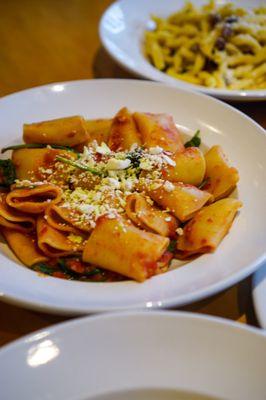 Pomodoro Paccheri - IG: @nelson_eats