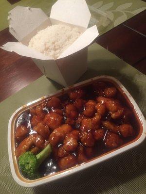 Large orange chicken with white rice $10.20