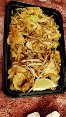 Chicken pad thai