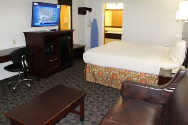 Regency Inn & Suites in Pittsburg Kansas