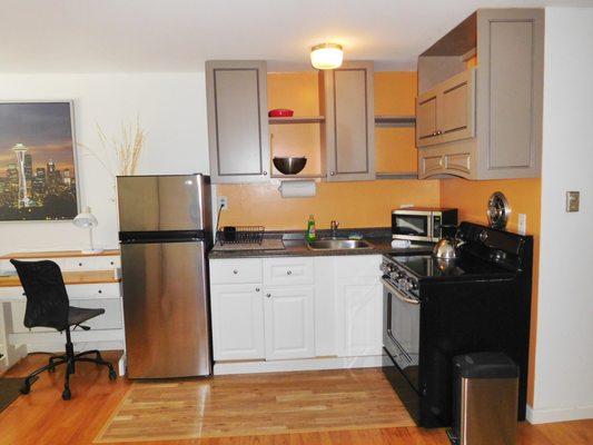 Extremely clean & safe apartments 3 minutes walk to Campus