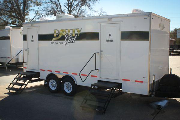 Mobile Restroom Trailer
Hurricane Relief Disaster Base Camp
Florida