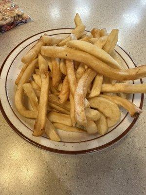 Fresh, hot crunchy fries. Only ate a few cuz my salad was SO HUGE! Brought them home for the kids.