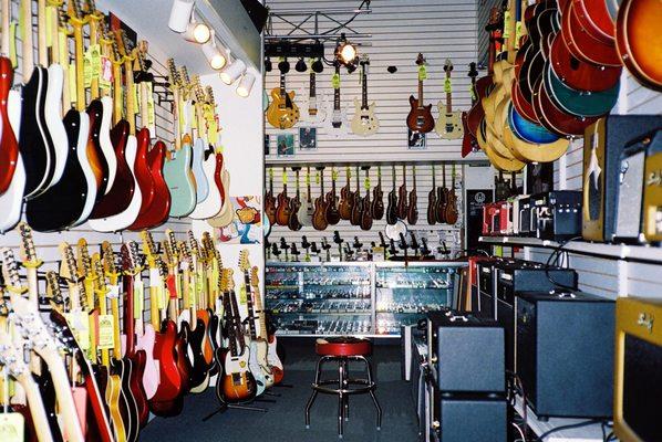 Guitar City.