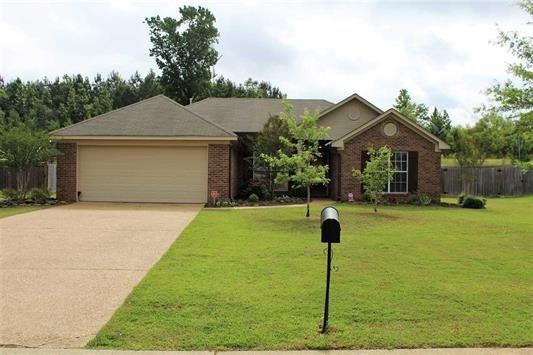 509 Roxbury Pl, Florence, MS 39073