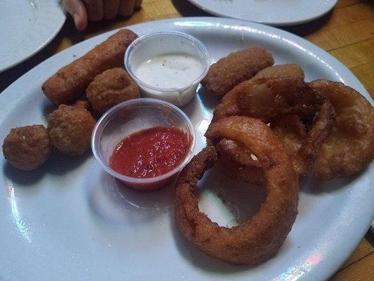 Combo fried appetizer plate.