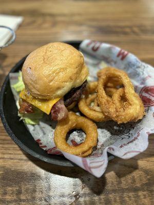 "Savell" Original Mugshot Burger w/ onion rings