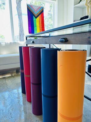 Our Evolve shop carries limited edition Liforme yoga mats !