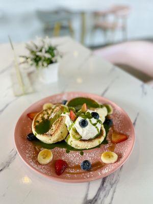 Matcha soufflé pancakes