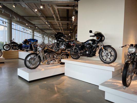 Dynamic exhibition spaces at Barber Vintage Motorsports Museum let viewers discover new and old favorites.