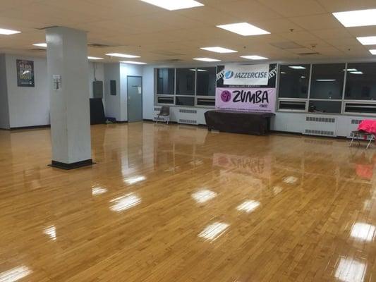 The Front View of the Dance Studio at the River Forest Community Center Zumba Location.