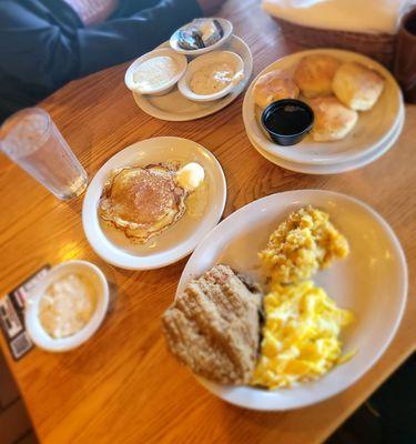 Grandpa Country Breakfast, gravy on the side