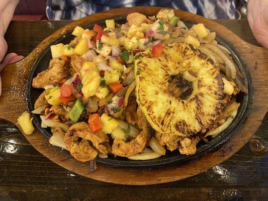 Cantina Louie pineapple chicken fajitas