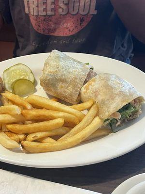 Caesar salad wrap with fries