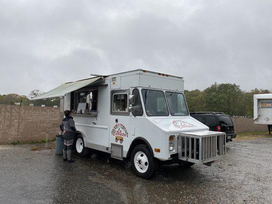 Tacos y Tortas La Carreta Taco Truck