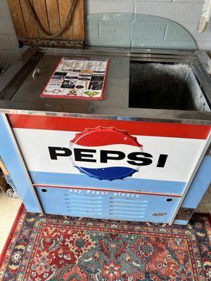 Old Pepsi cooler - so cool!