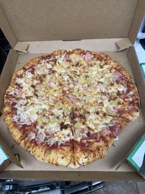 Extra large Hawaiian pizza.