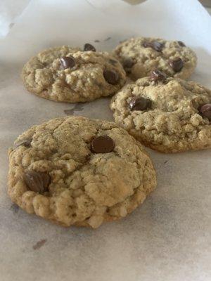 Oatmeal chocolate chip cookies