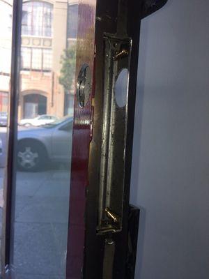 Commercial lock installation, Chelsea, Manhattan, NY 10010