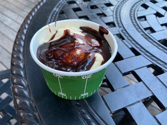 Banana ice cream with hot fudge