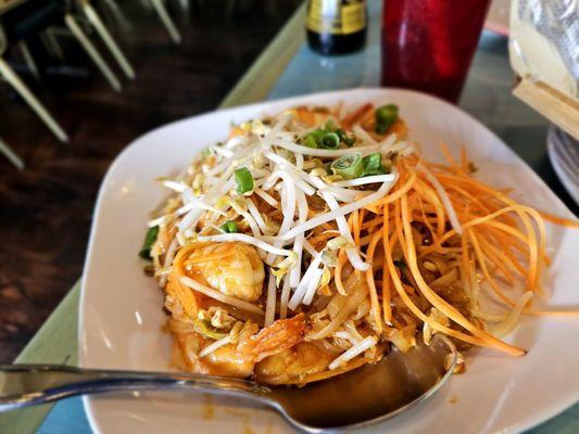 Shrimp pad thai!