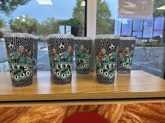 Hey Dude 32oz Cups ($1.00 with purchase of smoothie or $3.99 alone)