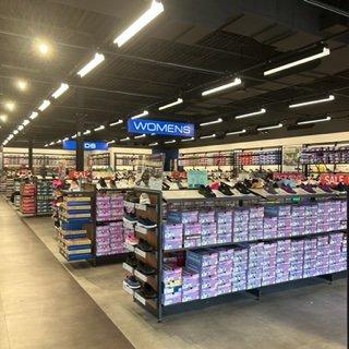 SKECHERS Warehouse Outlet