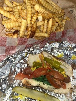 Crinkle fries, Chicago style dog