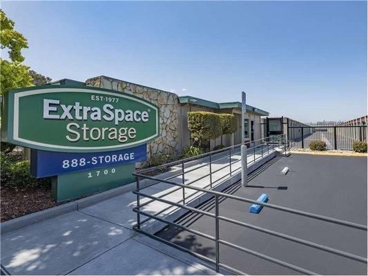 Extra Space Storage