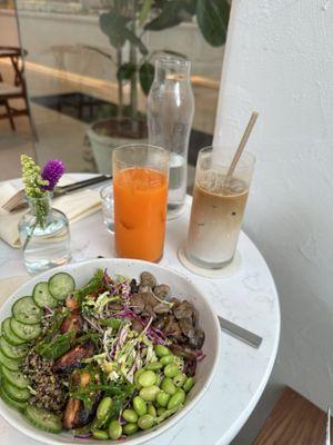 Amazing salmon bowl and freshly made juice