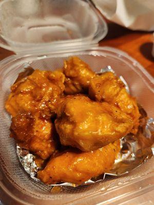 Boneless chicken wings with sassy sauce