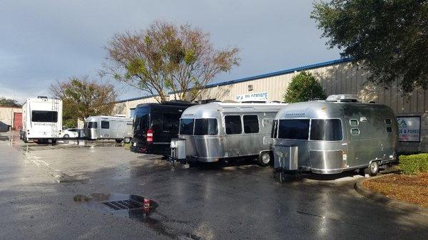 Airstream collision center