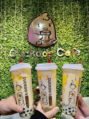 Our milk tea drinkies!