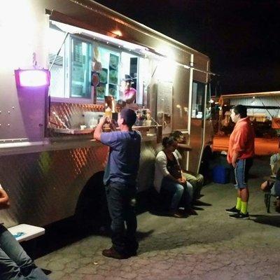 Latín grill taco truck