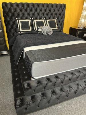 Tufted Black Bed