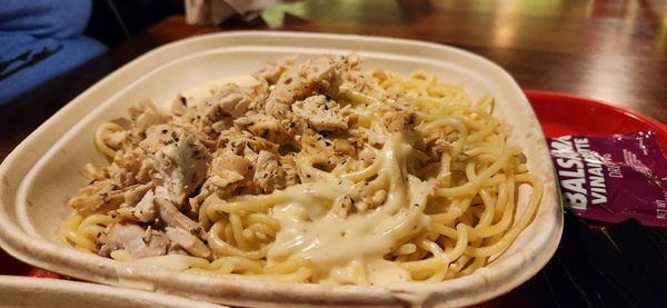 Spaghetti with Alfredo sauce and chicken. Very creamy, good flavor