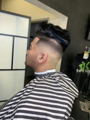 Barber - Bald fade