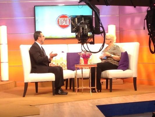 Dr. Moran speaking about neurofibromatosis in Azteca America's "Mejorando tu Salud"