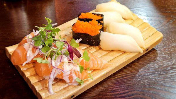 Salmon Sushi with Salad, masago, white tuna