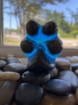 Personalized 3-D resin paw print at Kingsland Georgia location