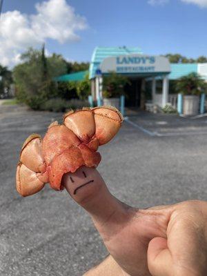 Lobby says hard pass on this dining disappointment. Do your wallet & your taste buds a BIG favor and head to Mr. & Mrs. Crab instead.