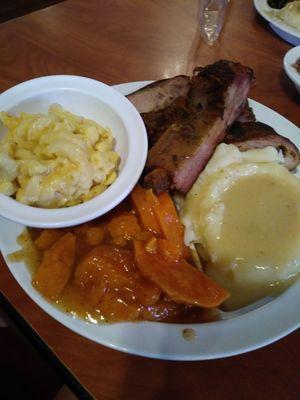 Yams, ribs, mashed potatoes, mac n cheese.