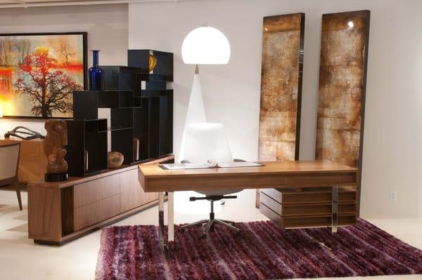 NYC Showroom Featuring our Boxeo Desk.