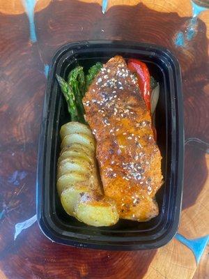 Pan roasted salmon with new potatoes-