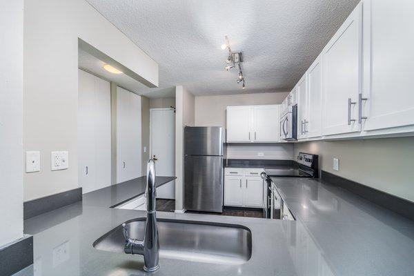 1 bed 1 bath elite kitchen